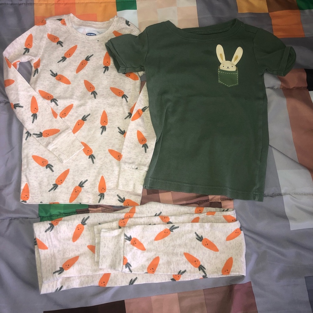 Cute unisex bunny pj’s 6T
